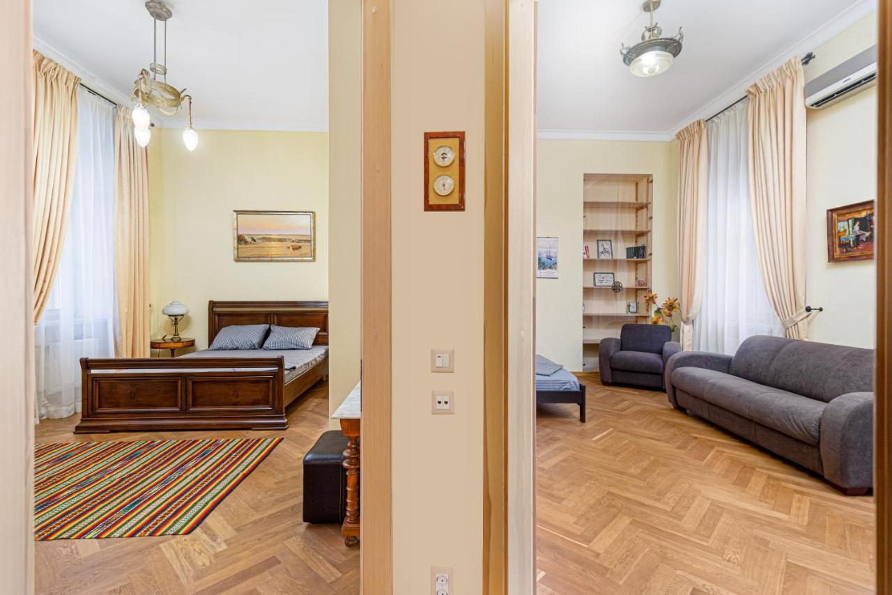 Grecheskaya Street Art Apartment Odessa Exterior photo