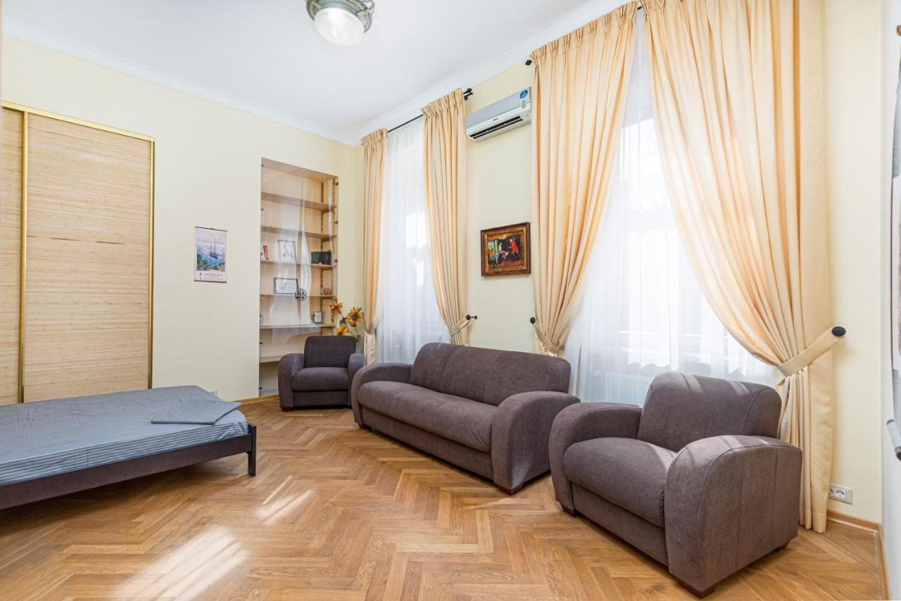 Grecheskaya Street Art Apartment Odessa Exterior photo